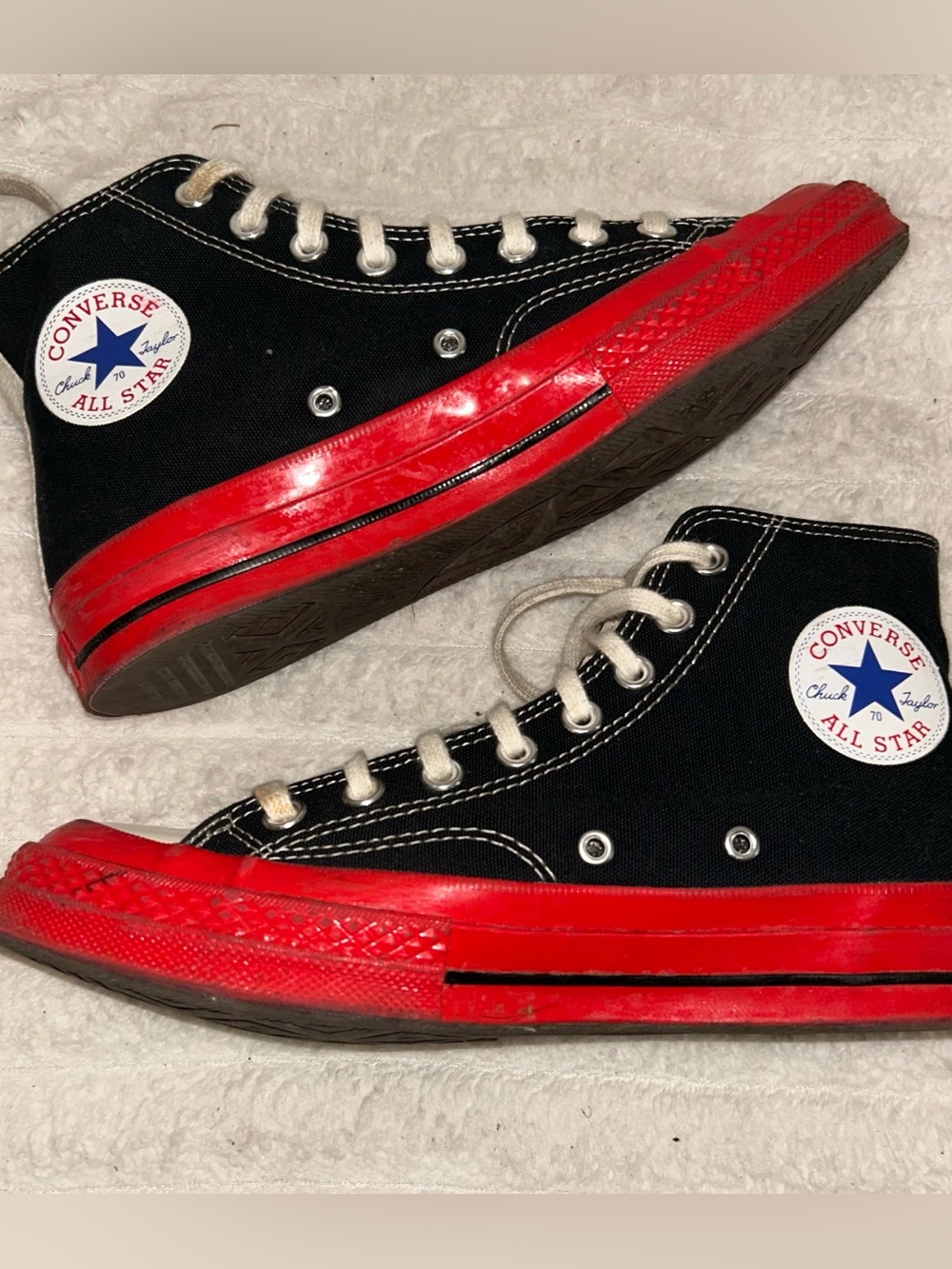 Converse Black High-Top Sneakers with Red Heart and Red Sole - Picture 5 of 8